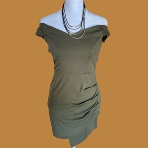 Windsor off the shoulder hunter green dress